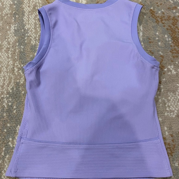 Womens XS NWOT HALARA TOP - Picture 2 of 2